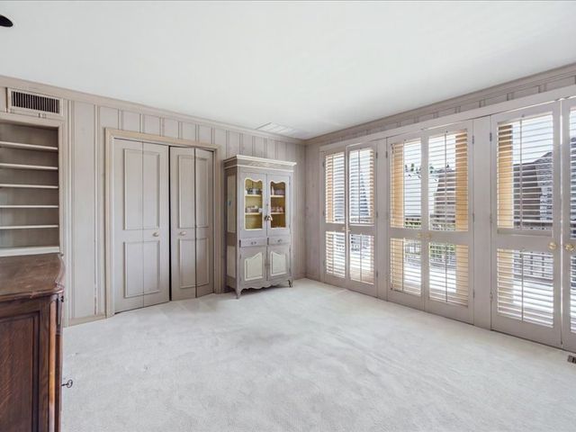 3111 S Quaker Road, Tulsa, OK 74105