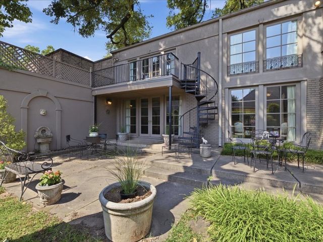 3111 S Quaker Road, Tulsa, OK 74105
