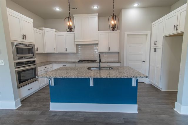 1431 Cave Stream Drive, Cave Springs, AR 72718