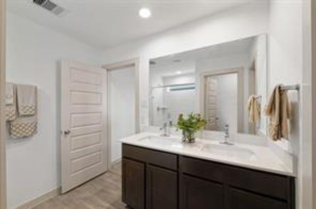 8027 Milam Lane, Rosharon, TX 77583