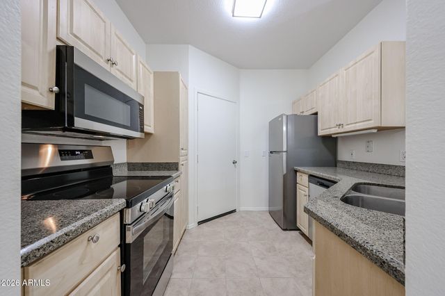 1411 E ORANGEWOOD Avenue 124, Phoenix, AZ 85020