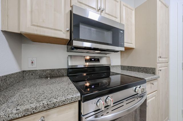 1411 E ORANGEWOOD Avenue 124, Phoenix, AZ 85020