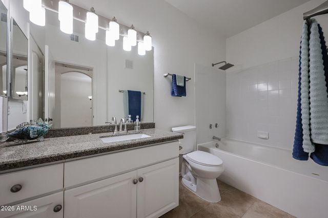1411 E ORANGEWOOD Avenue 124, Phoenix, AZ 85020