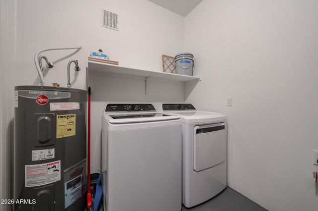 1411 E ORANGEWOOD Avenue 124, Phoenix, AZ 85020