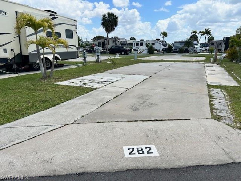 19681 Summerlin Rd 282, FORT MYERS, FL 33908 — exterior