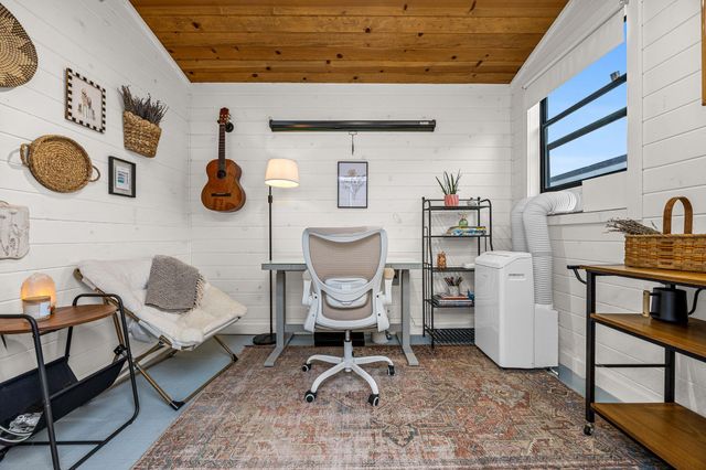 408 Martin Luther King Jr ST, Georgetown, TX 78626