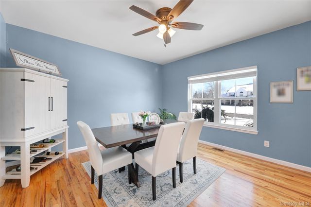 20 Chateau Drive, Manorville, NY 11949