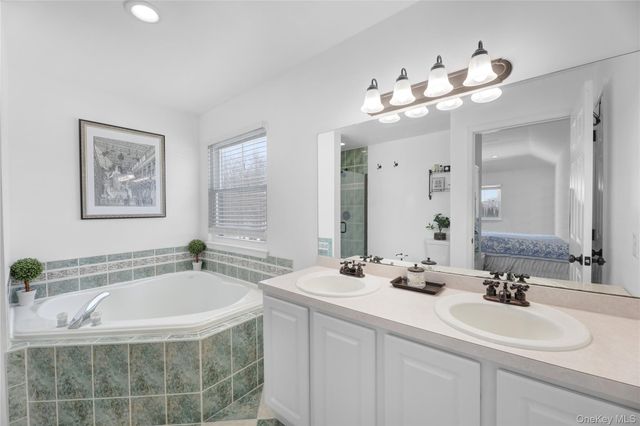 20 Chateau Drive, Manorville, NY 11949