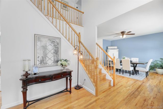 20 Chateau Drive, Manorville, NY 11949