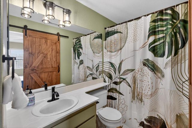 8337 Grand Cru Dr, Sacramento, CA 95829