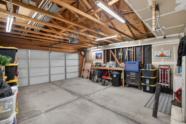 8337 Grand Cru Dr, Sacramento, CA 95829