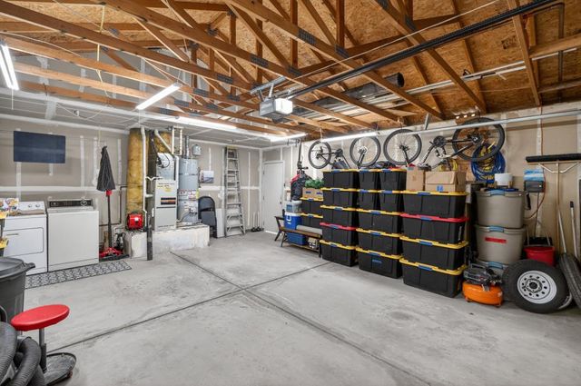 8337 Grand Cru Dr, Sacramento, CA 95829