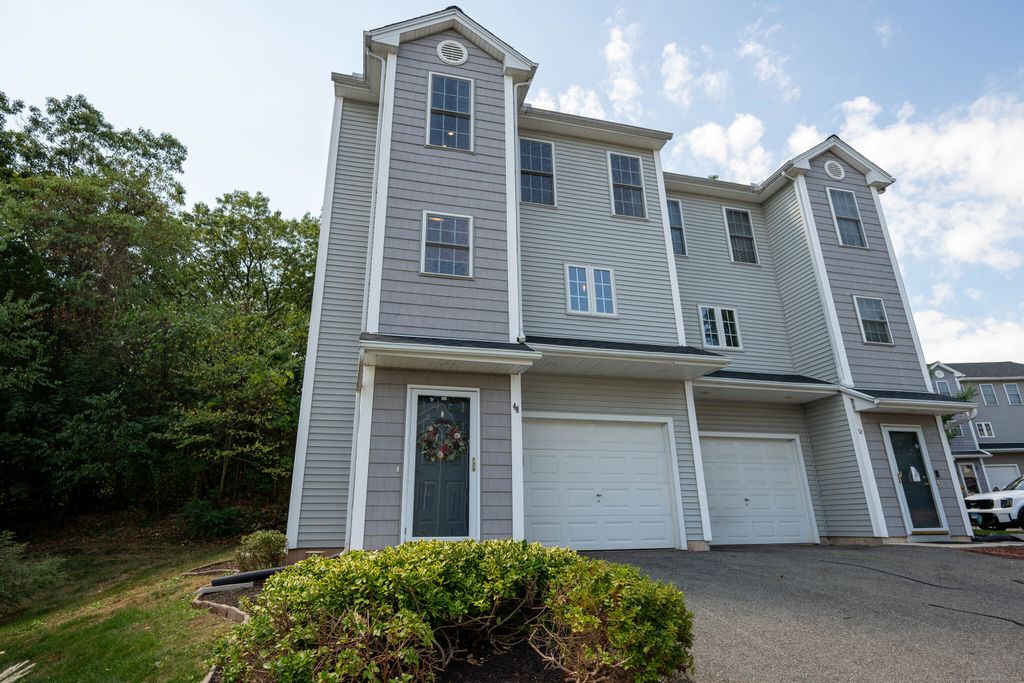 50 Quarry Farms Lane 48, Meriden, CT 06451