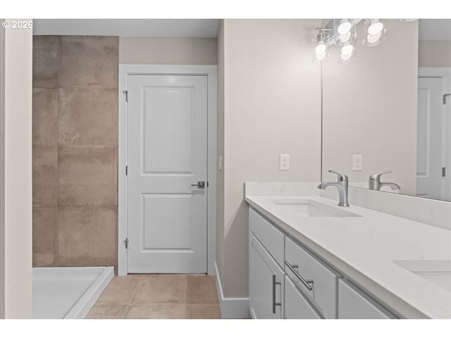 9818 Sw 34th Pl, Portland, OR 97219