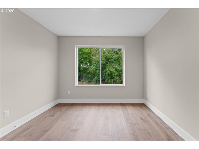 9818 Sw 34th Pl, Portland, OR 97219