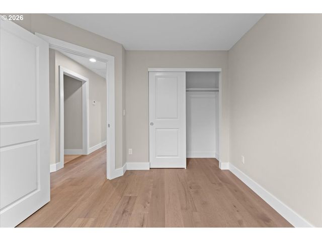 9818 Sw 34th Pl, Portland, OR 97219