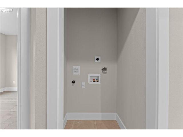 9818 Sw 34th Pl, Portland, OR 97219