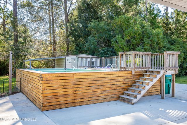8208 Martin Bluff Road, Gautier, MS 39553