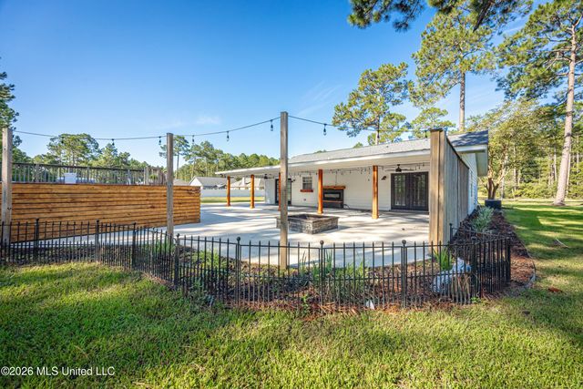 8208 Martin Bluff Road, Gautier, MS 39553