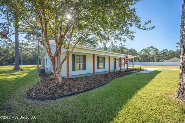 8208 Martin Bluff Road, Gautier, MS 39553