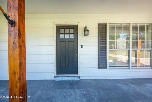 8208 Martin Bluff Road, Gautier, MS 39553