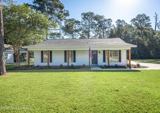 8208 Martin Bluff Road, Gautier, MS 39553