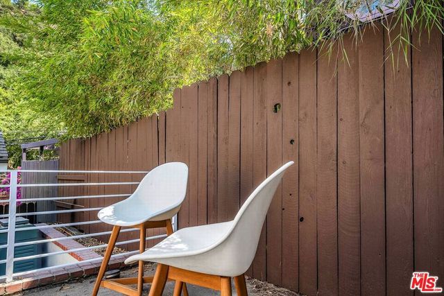 8621 Lookout Mountain Avenue, Los Angeles, CA 90046