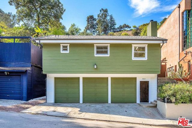 8621 Lookout Mountain Avenue, Los Angeles, CA 90046