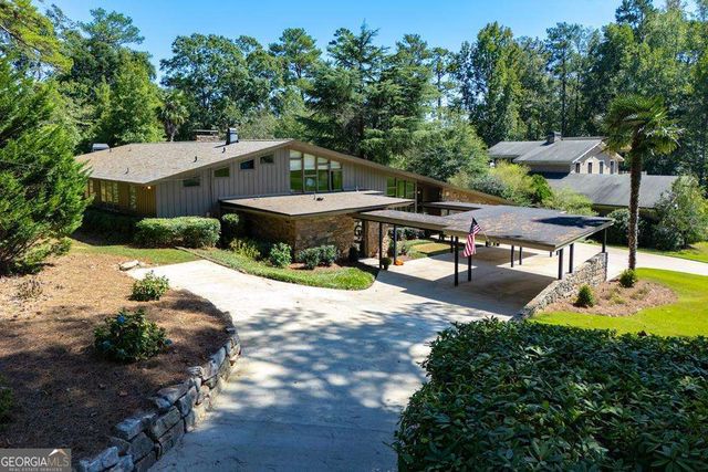 320 East Club Drive, Carrollton, GA 30117