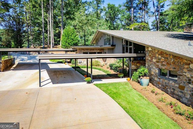 320 East Club Drive, Carrollton, GA 30117