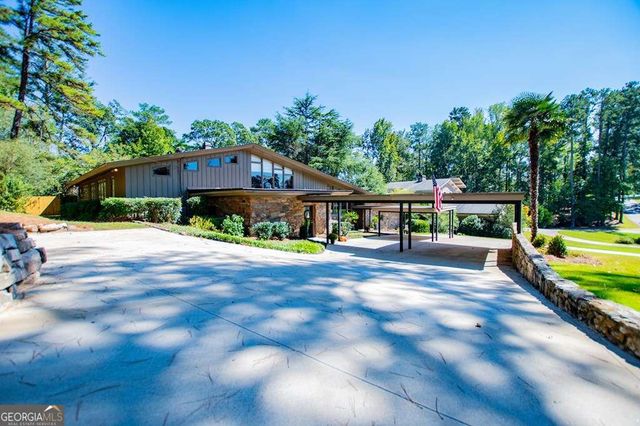320 East Club Drive, Carrollton, GA 30117