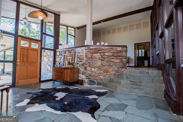 320 East Club Drive, Carrollton, GA 30117