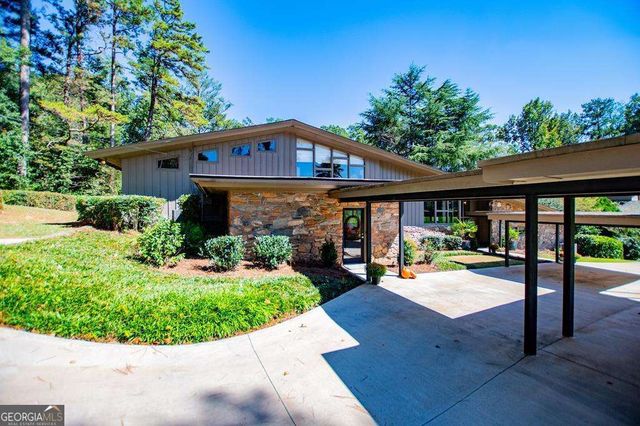 320 East Club Drive, Carrollton, GA 30117