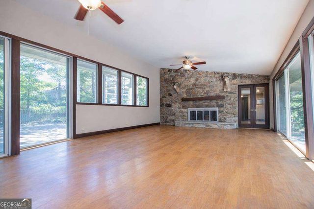 320 East Club Drive, Carrollton, GA 30117