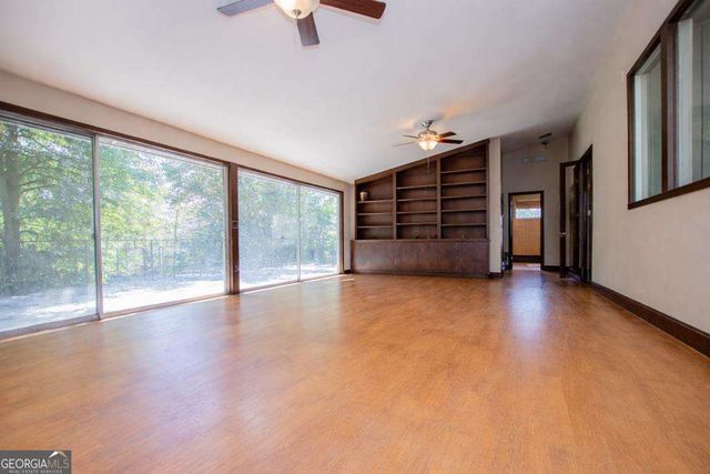 320 East Club Drive, Carrollton, GA 30117