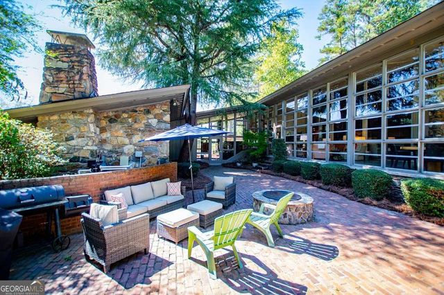 320 East Club Drive, Carrollton, GA 30117