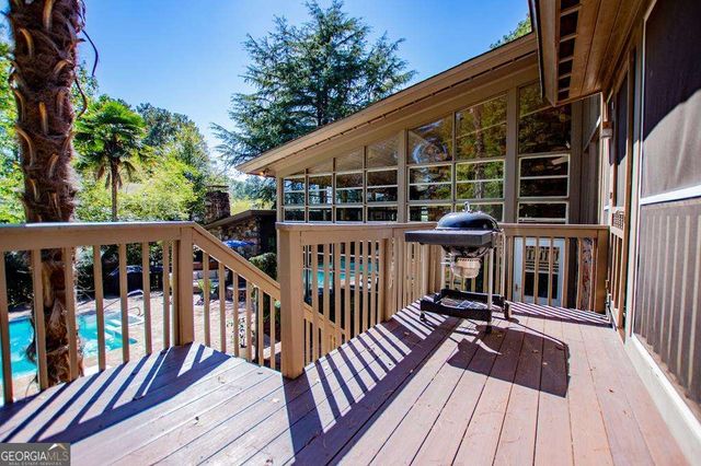 320 East Club Drive, Carrollton, GA 30117