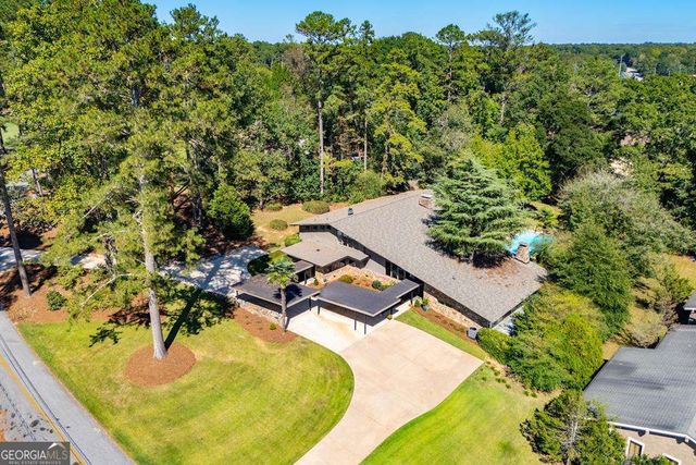 320 East Club Drive, Carrollton, GA 30117