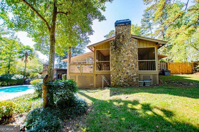 320 East Club Drive, Carrollton, GA 30117