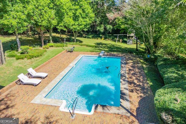 320 East Club Drive, Carrollton, GA 30117