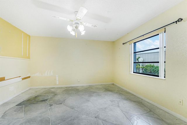 8421 Bonita Isle Drive, Lake Worth, FL 33467