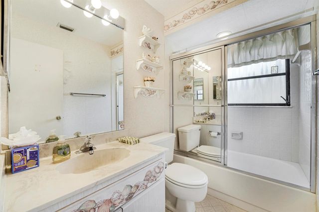 8421 Bonita Isle Drive, Lake Worth, FL 33467