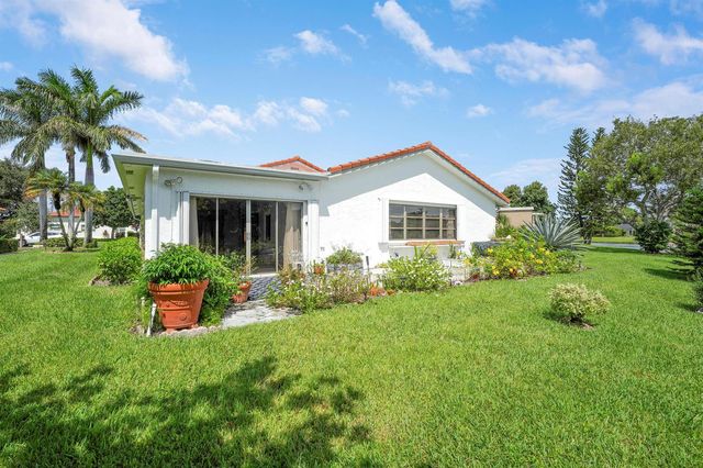 8421 Bonita Isle Drive, Lake Worth, FL 33467