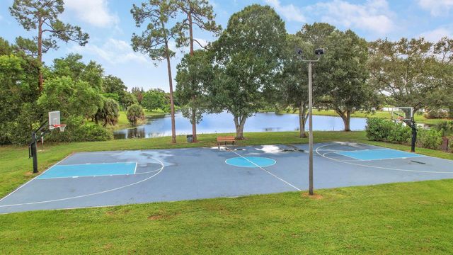 8421 Bonita Isle Drive, Lake Worth, FL 33467