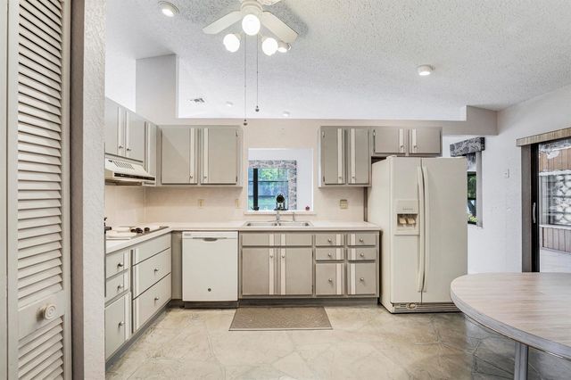 8421 Bonita Isle Drive, Lake Worth, FL 33467