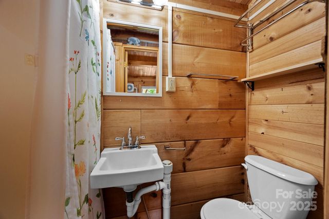 2978 NC 9 Highway, Black Mountain, NC 28711