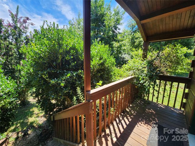 2978 NC 9 Highway, Black Mountain, NC 28711