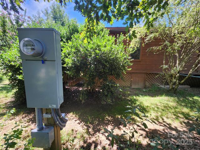 2978 NC 9 Highway, Black Mountain, NC 28711