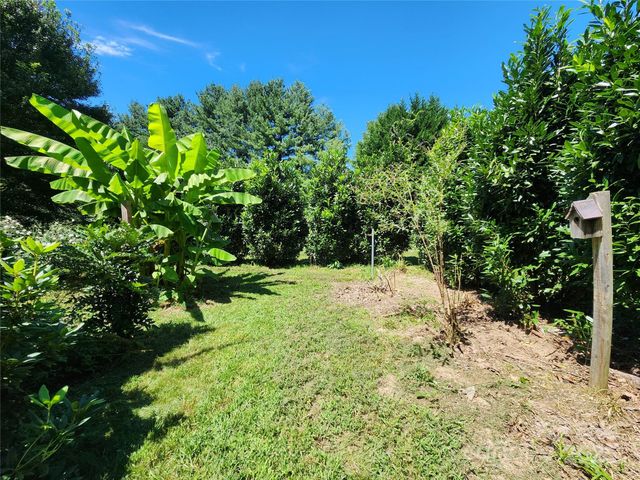 2978 NC 9 Highway, Black Mountain, NC 28711