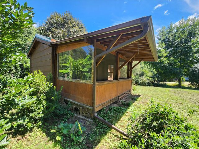 2978 NC 9 Highway, Black Mountain, NC 28711